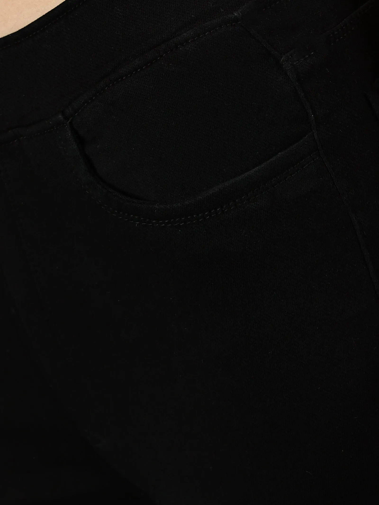 Black Denim Super Stretchable Jeggings (Skinny Fit)