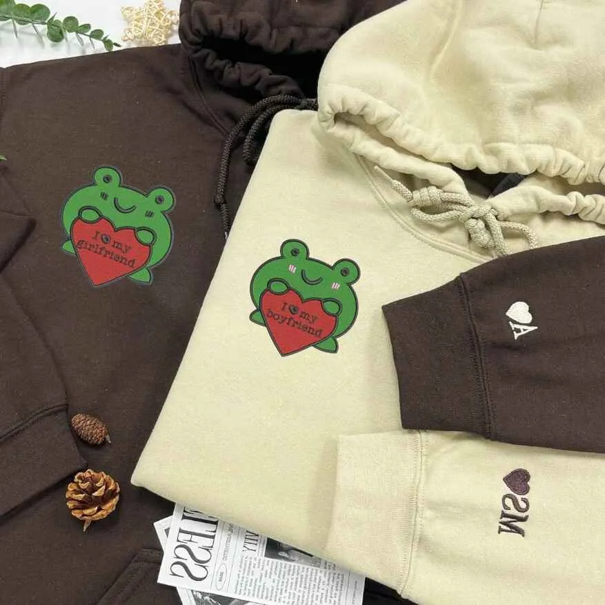 Frog Couple Matching Couple Hoodies - Custom Embroidered Sweatshirts For Couples