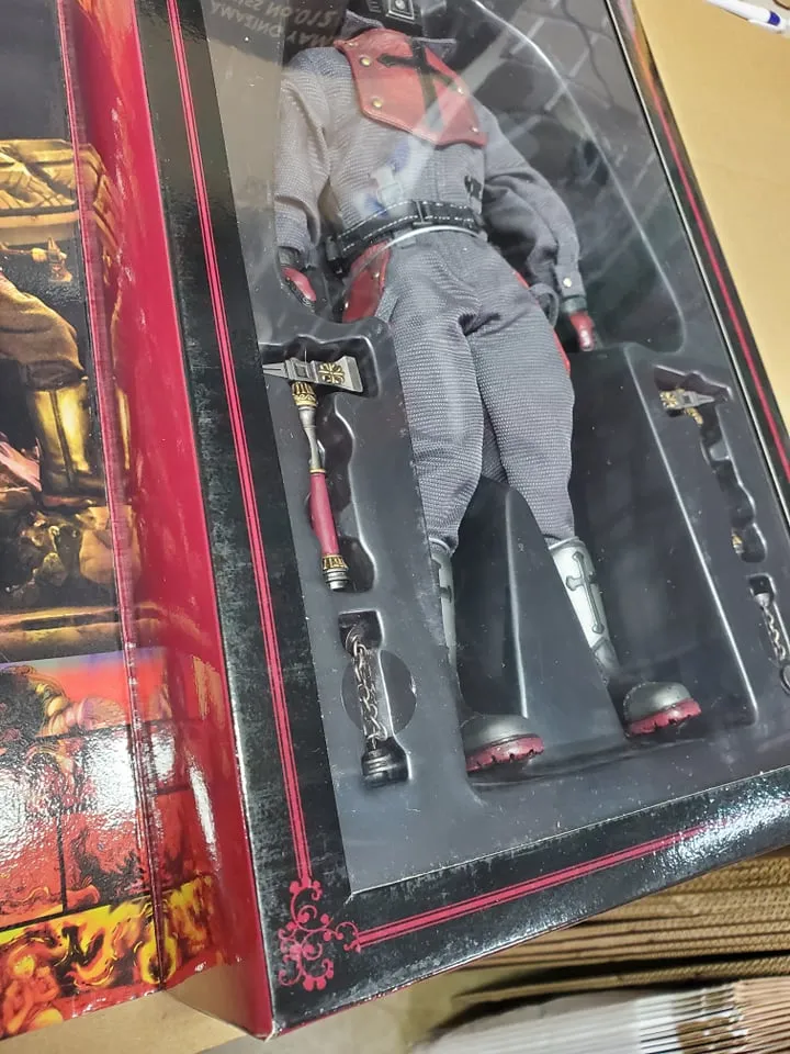 Hot Toys 1/6 FireSpecter Sixth Scale Figure OPENED