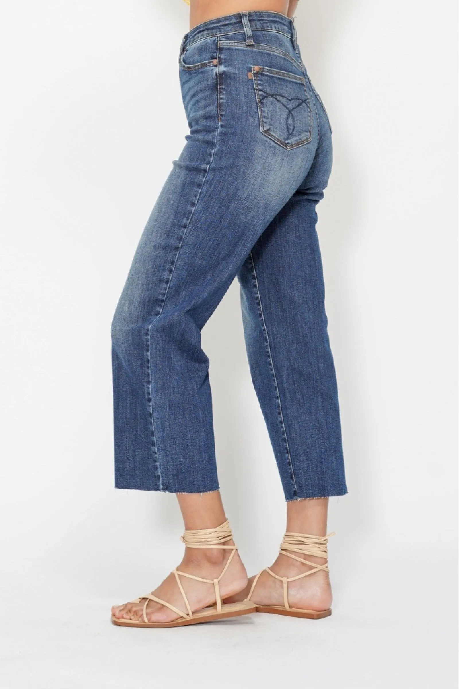 JUDY BLUE HIGH WAIST POCKET EMBROIDERY WIDE CROP JEANS / STUFFOLOGY BOUTIQUE