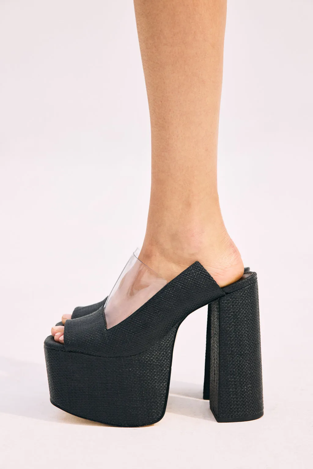 ZIGGY PLATFORM - BLACK RAFFIA